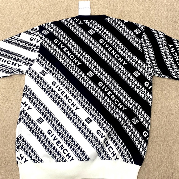 US Large Size, Sweater Cardigan, Brand Givenchy, black & white in colour. - Picture 3 of 4